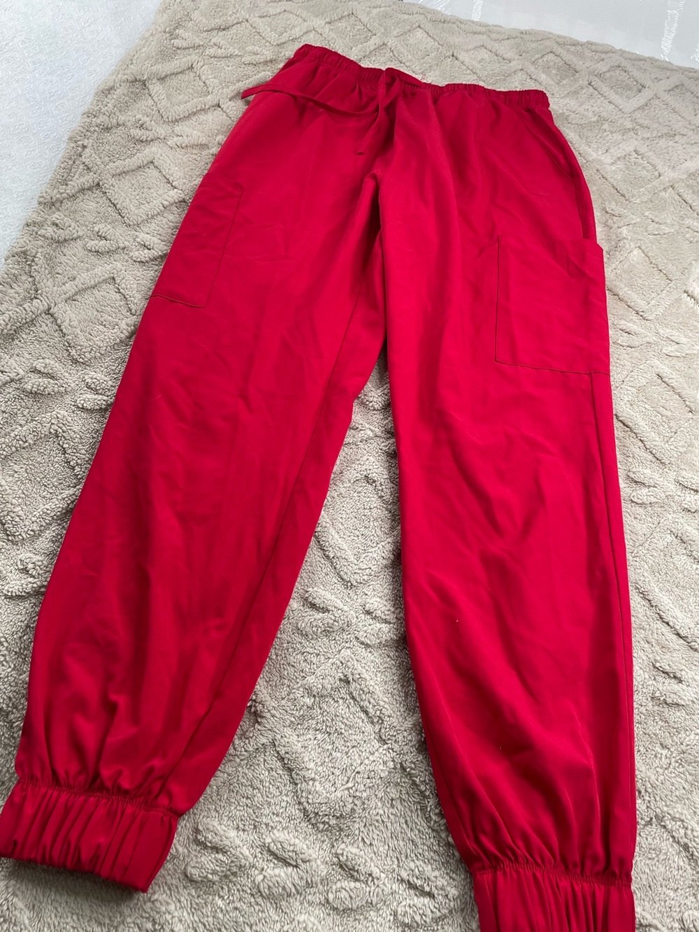 Women’s Red Scrub Jogger Pants
Size Small Medical Staff
